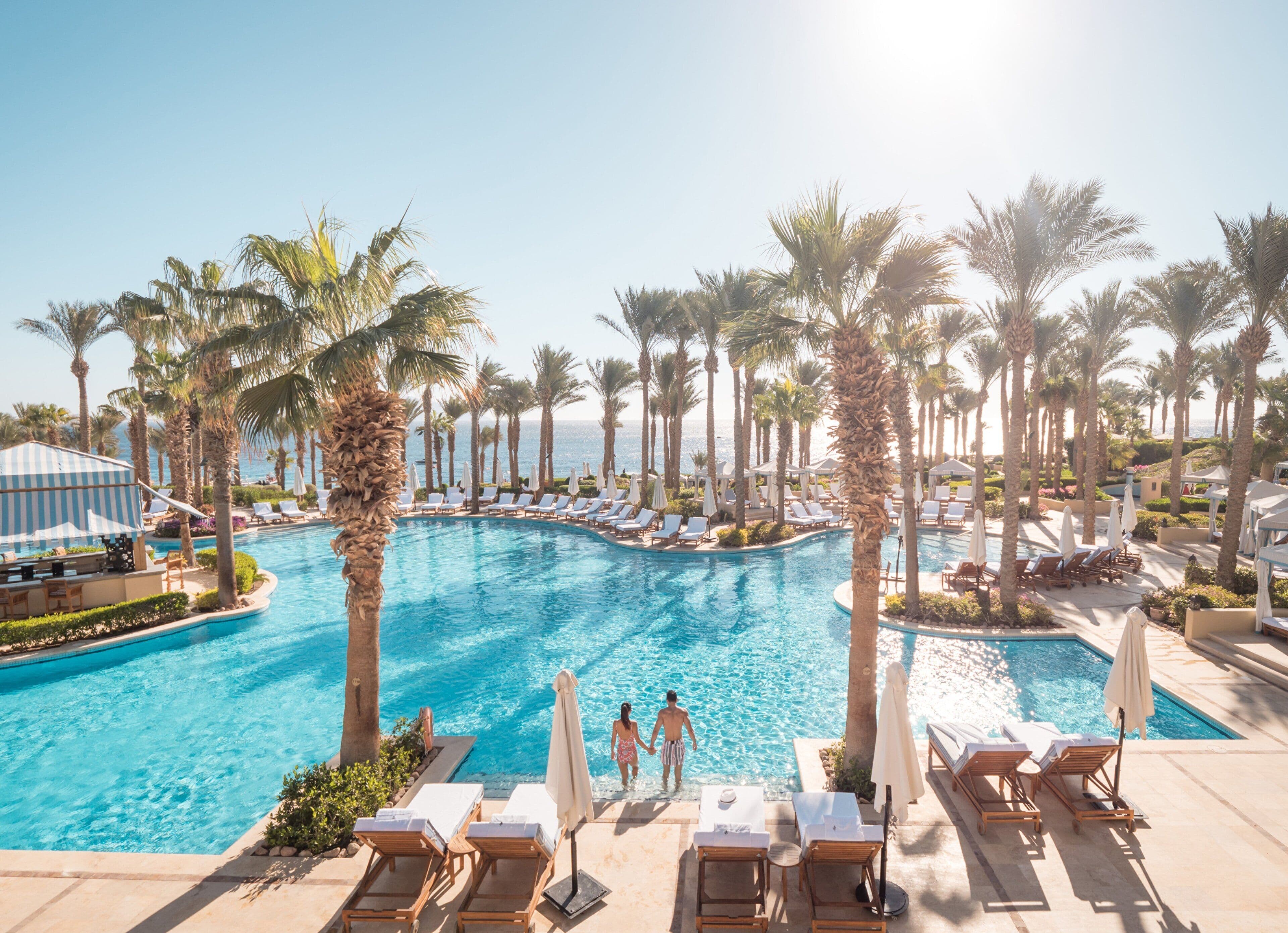 Four Seasons Resort Sharm el Sheikh med pool og havudsigt
